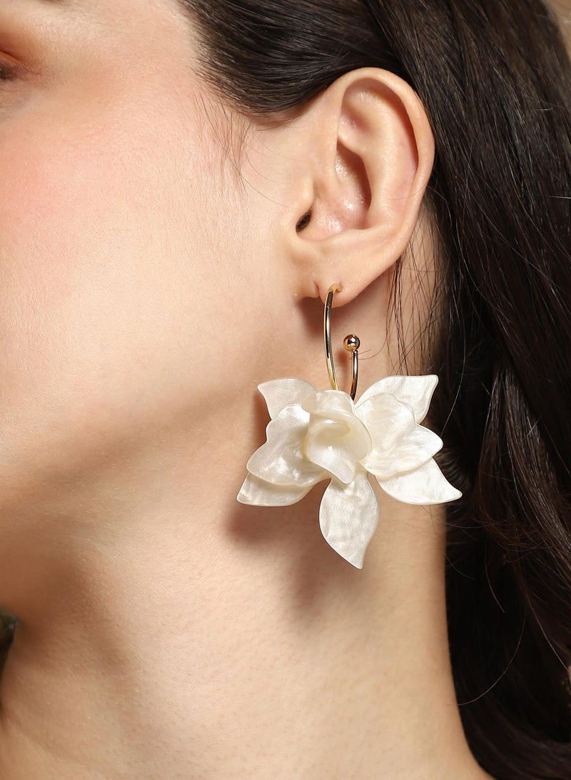SOHI Women The La-Flora Hoop Earrings | Ivory White & California  Colour | One-Size | Metallic Acrylic & Alloy Material | Push Back Closure | Earrings For Casual & Evening Wear - Image 2