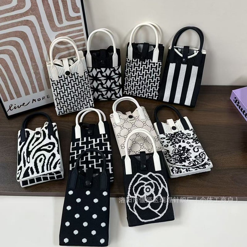 Fashionable Knitted Crossbody Bag for Women - Image 3