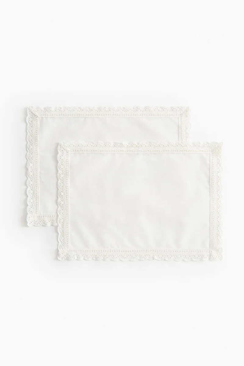 H&M 2-pack lace-trimmed place mats