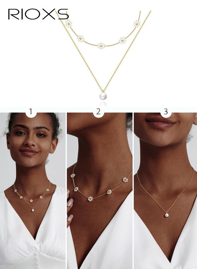 ريوكس طقم قلادات لؤلؤية زهرية للنساء، قلادات لؤلؤية رقيقة مطلية بالذهب عيار 14 قيراط للسيدات، قلادات لؤلؤية أنيقة على شكل زهرة الأقحوان، هدايا قلادات ذهبية، طقم قلادات لؤلؤية بسيطة وعصرية، مجوهرات عصرية للحفلات، حفلات التخرج، المواعيد الغرامية، أعياد الميلاد والمزيد. - Image 5
