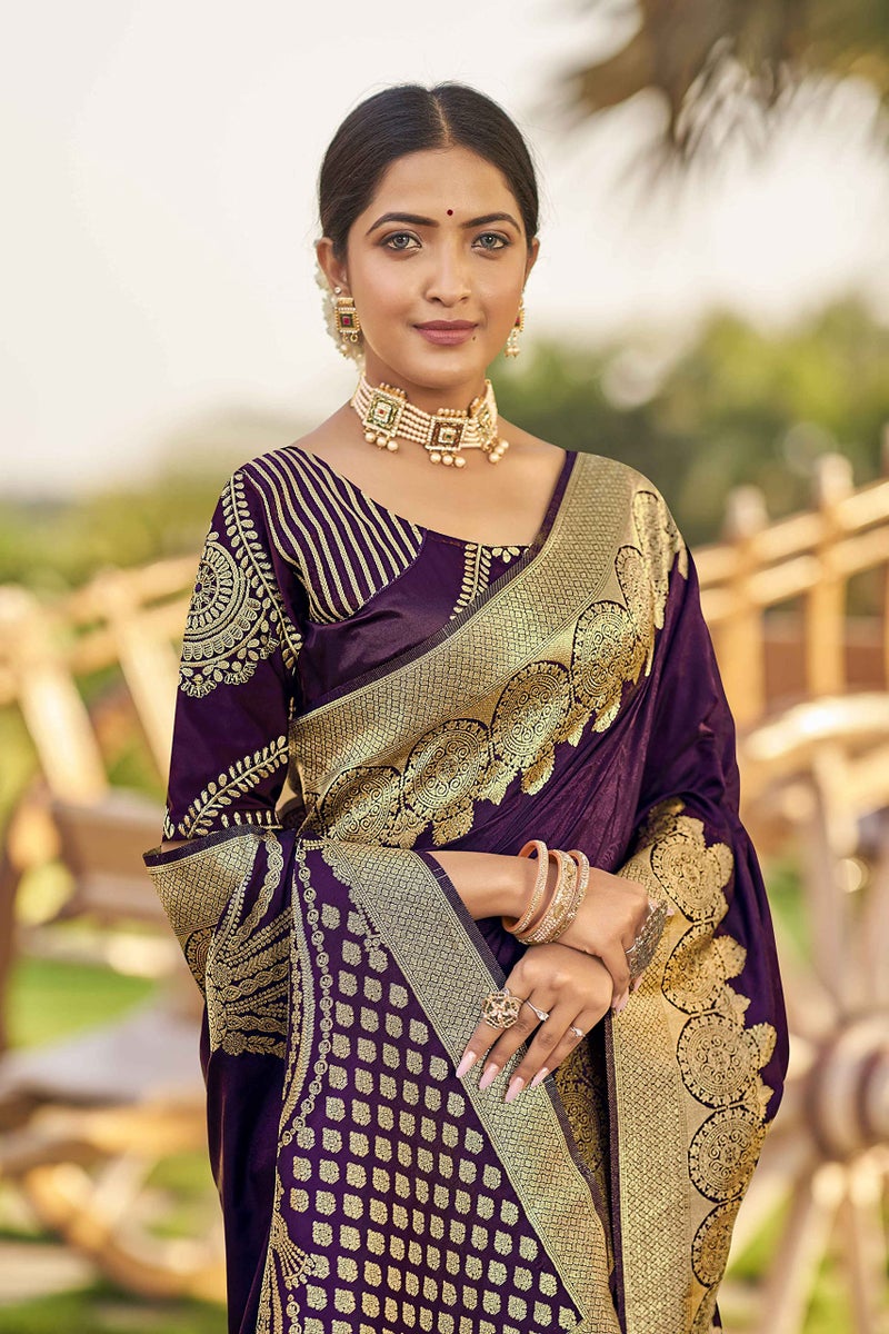 MANOHARI adorable woven pattern Banarasi Silk saree for women with Blouse Piece_MN1745 - Image 5