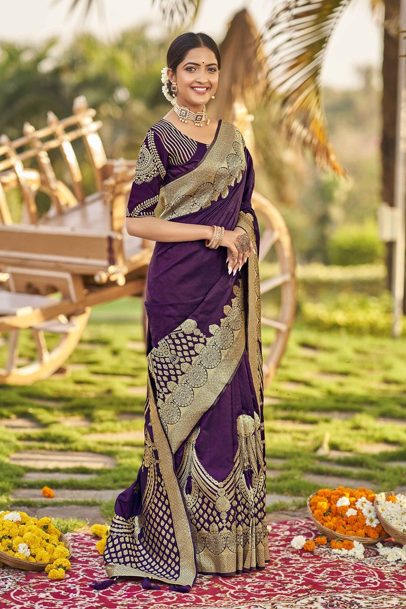 MANOHARI adorable woven pattern Banarasi Silk saree for women with Blouse Piece_MN1745 - Image 4