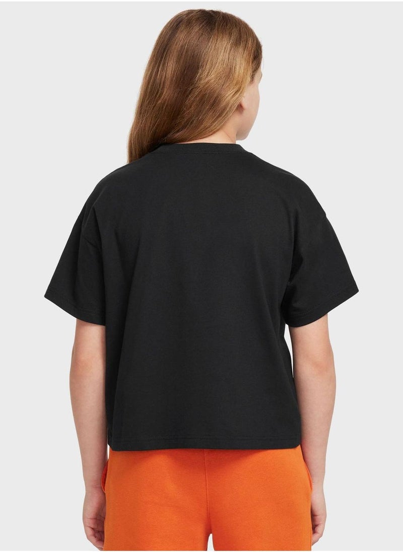 Nike - Youth Nsw Boxy Varsity T-Shirt - Image 1
