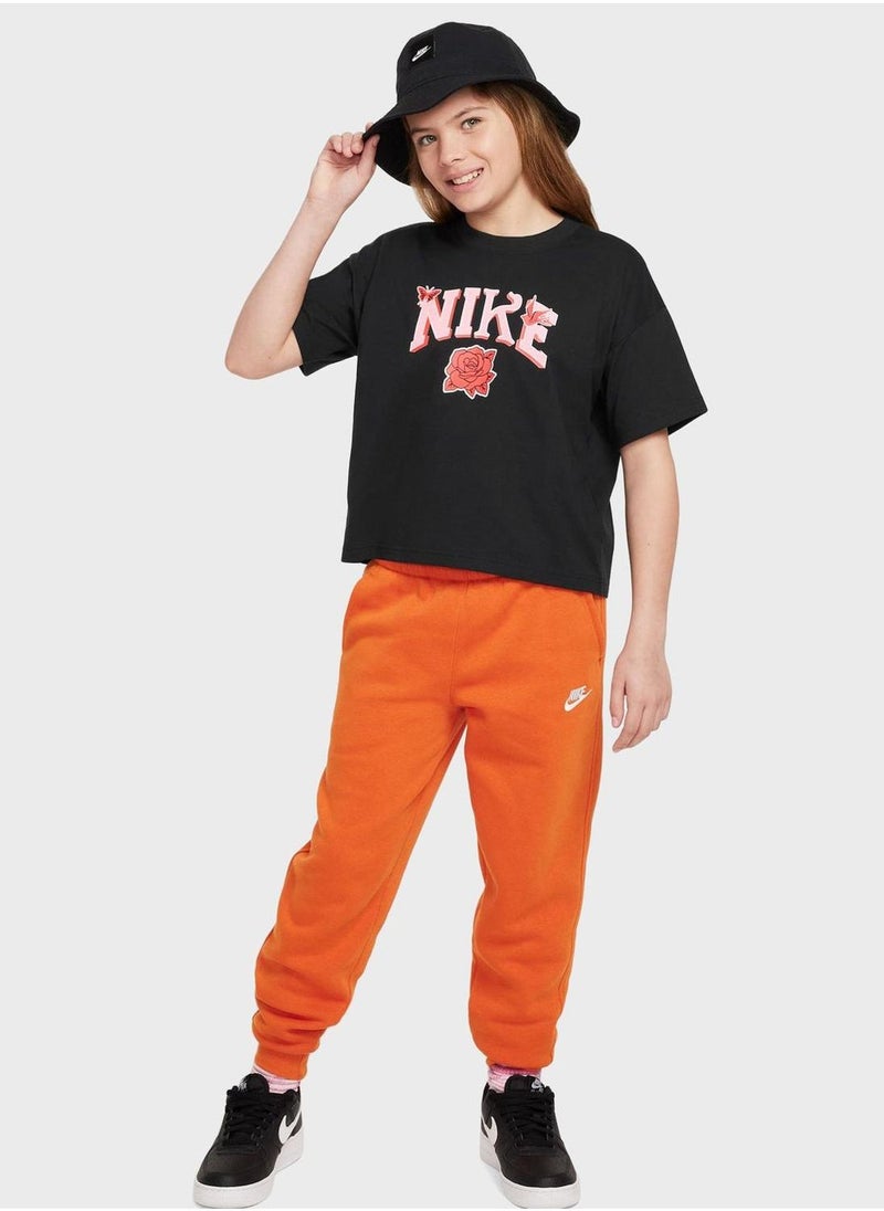 Nike - Youth Nsw Boxy Varsity T-Shirt - Image 1
