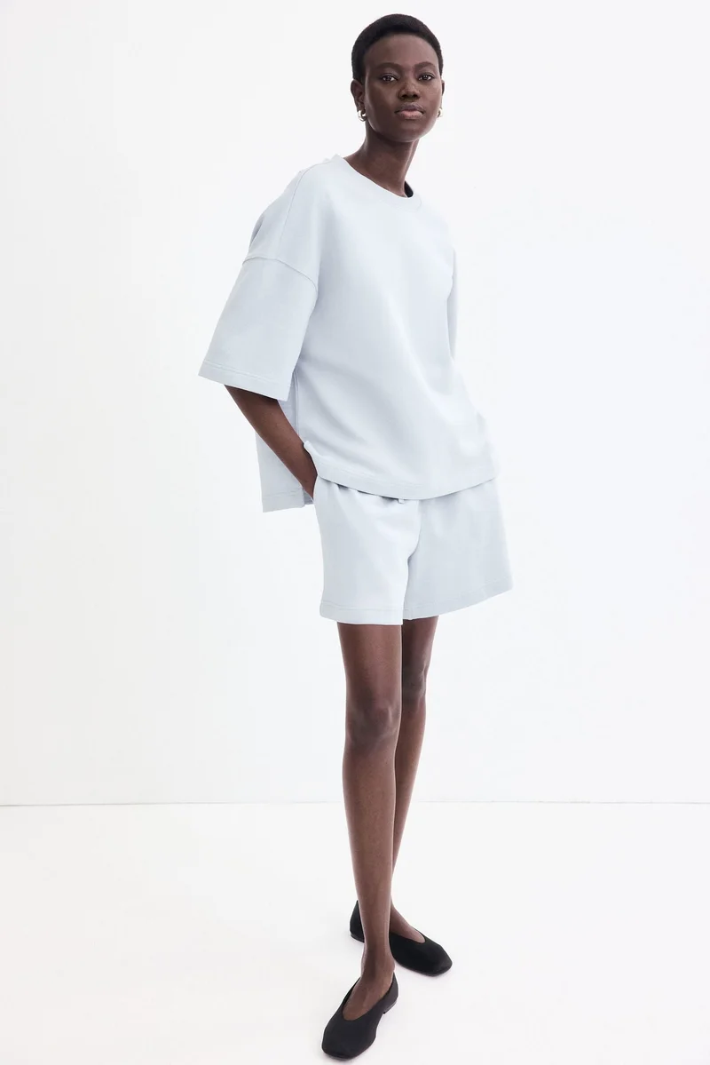 اتش اند ام سويت شيرت بأكمام قصيرة