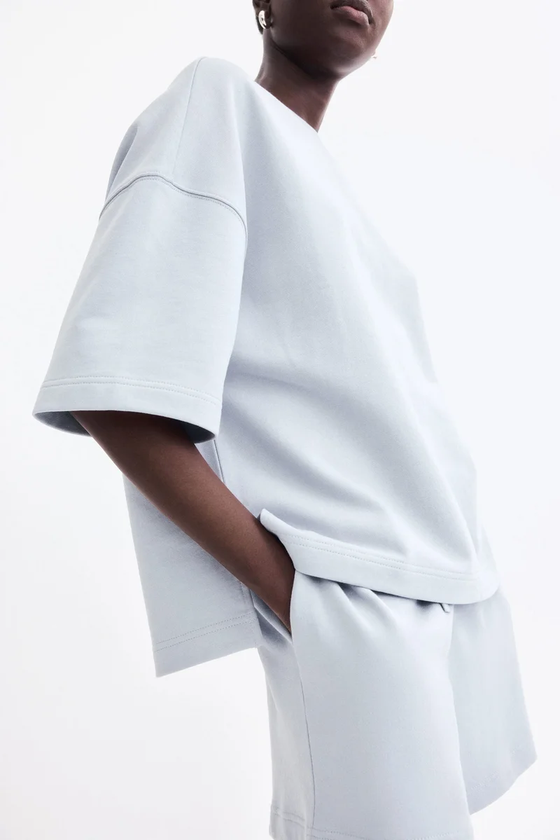 اتش اند ام سويت شيرت بأكمام قصيرة