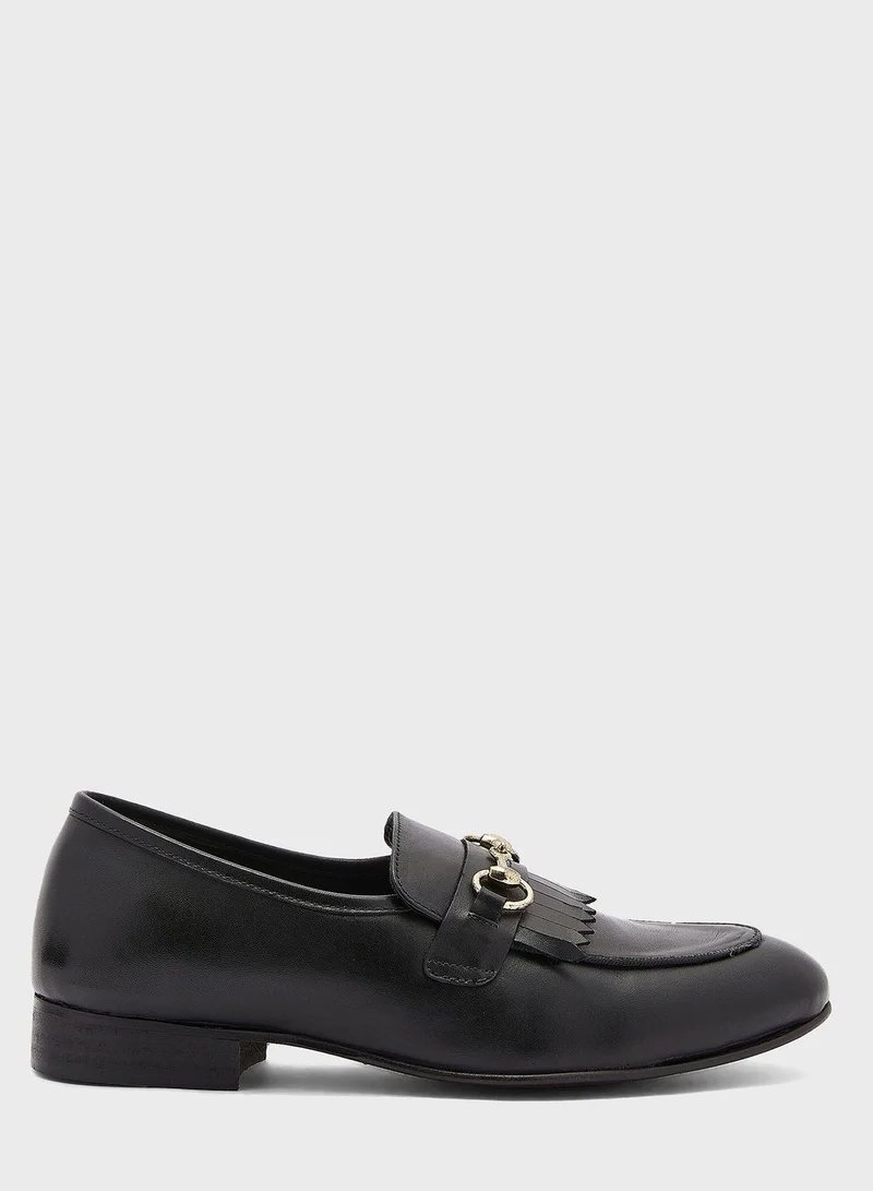 Robert Wood Genuine Leather Fringe Detail Slip Ons