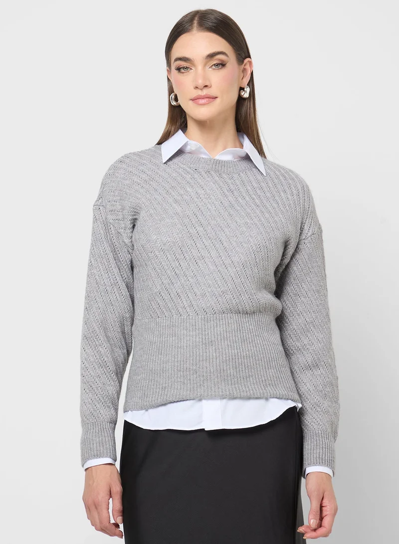 ايلا كنزة بياقة مستديرة قصيرة