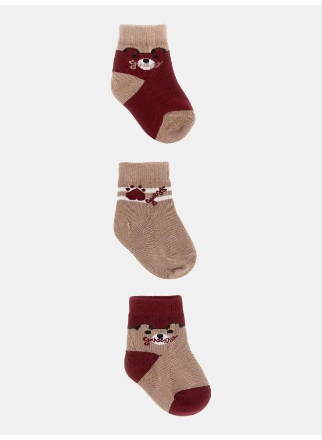 GUESS 3 Piece Socks Pair Set