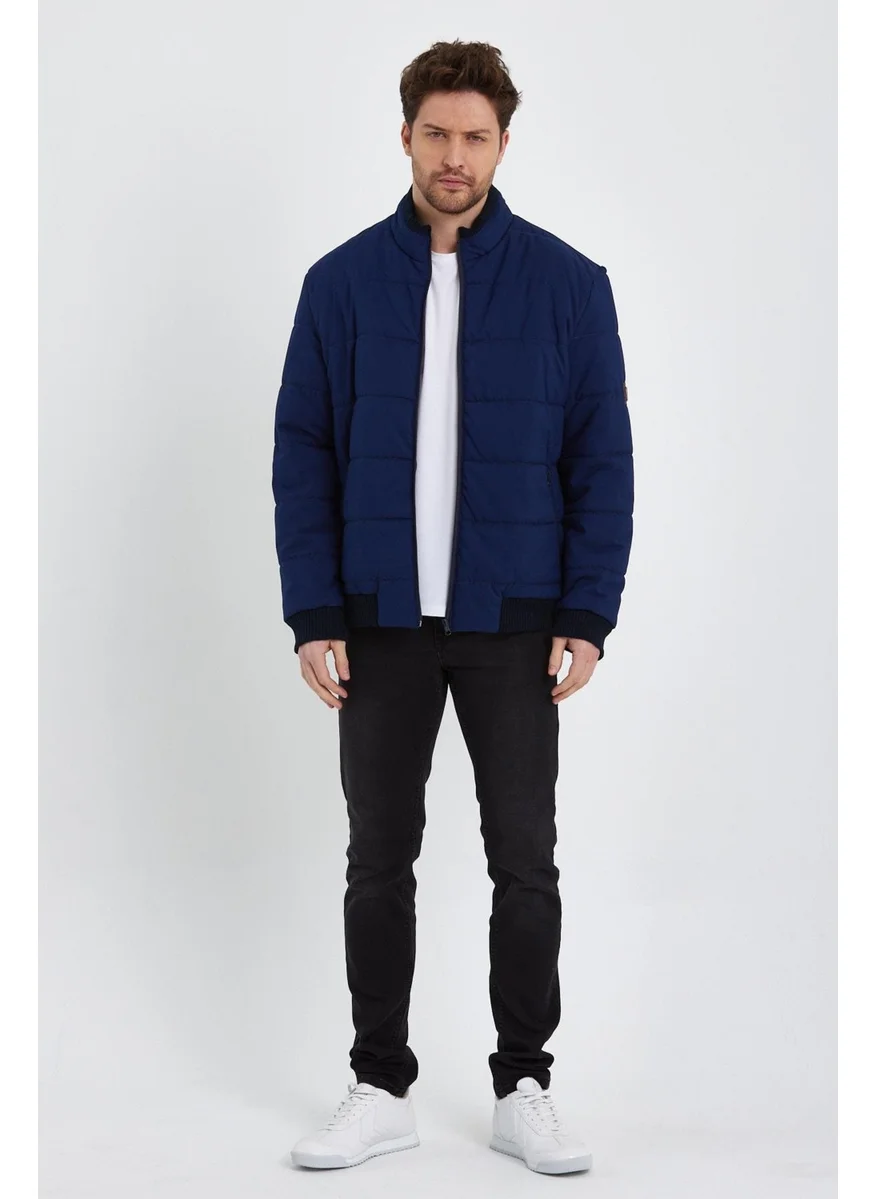 الكسندر جاردي Stand Collar Quilted Coat (E22-62400)
