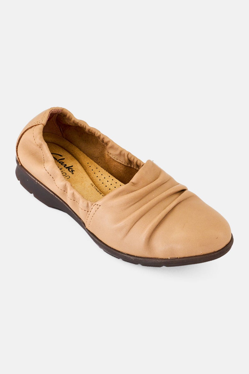 clarks Women Wide Fit Jenette Ruby Casual Shoes, Light Tan - Image 1