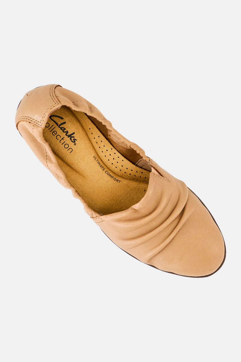 clarks Women Wide Fit Jenette Ruby Casual Shoes, Light Tan - Image 4