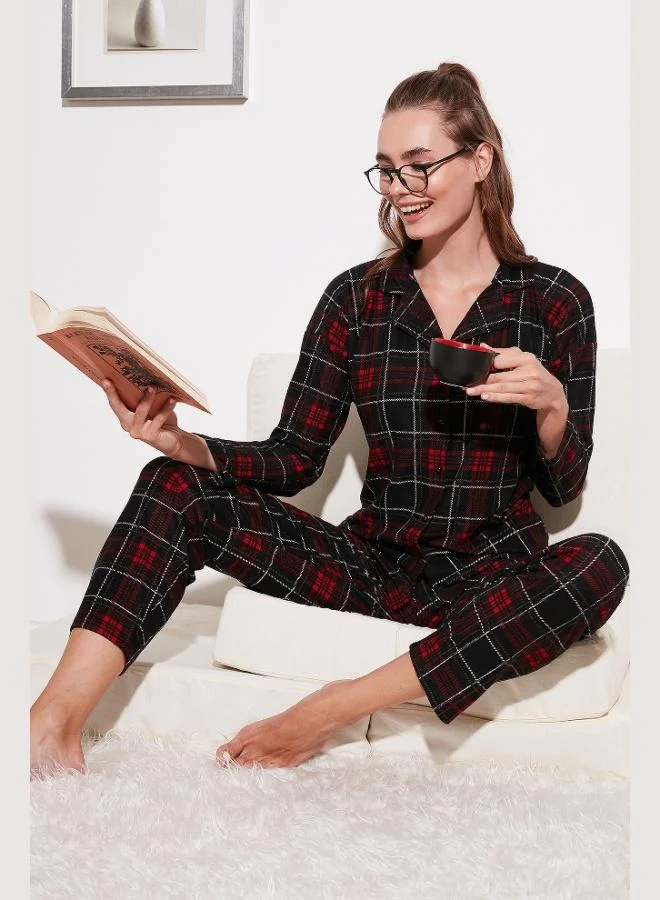 ليلا طقم بيجامة نسائي ليلا بنقوش وخصر مطاطي وياقة قميص منسوجة