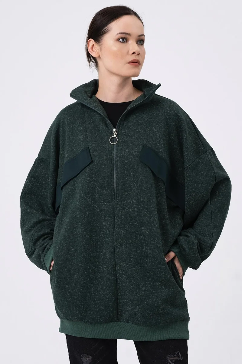 الكسندر جاردي Oversize Sweatshirt with Embroidered Pocket B22-398A