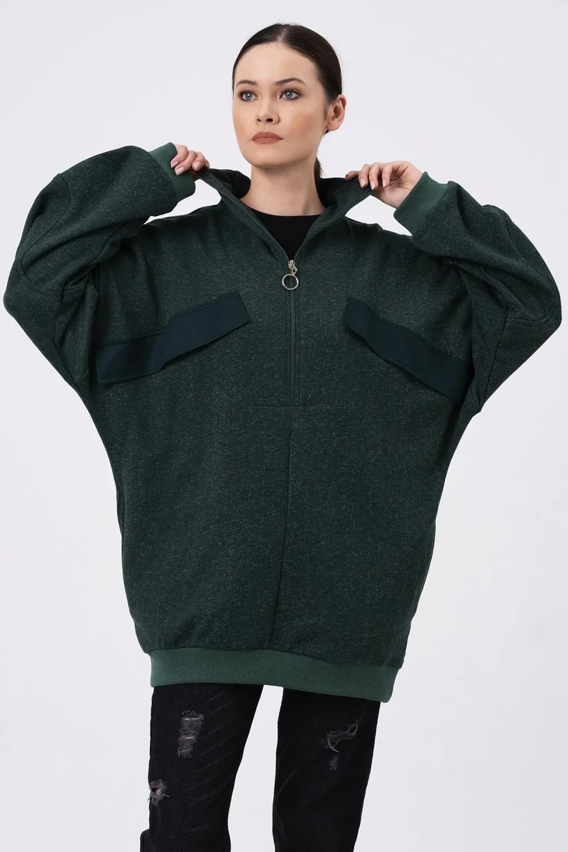 الكسندر جاردي Oversize Sweatshirt with Embroidered Pocket B22-398A