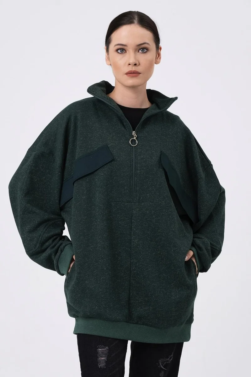الكسندر جاردي Oversize Sweatshirt with Embroidered Pocket B22-398A
