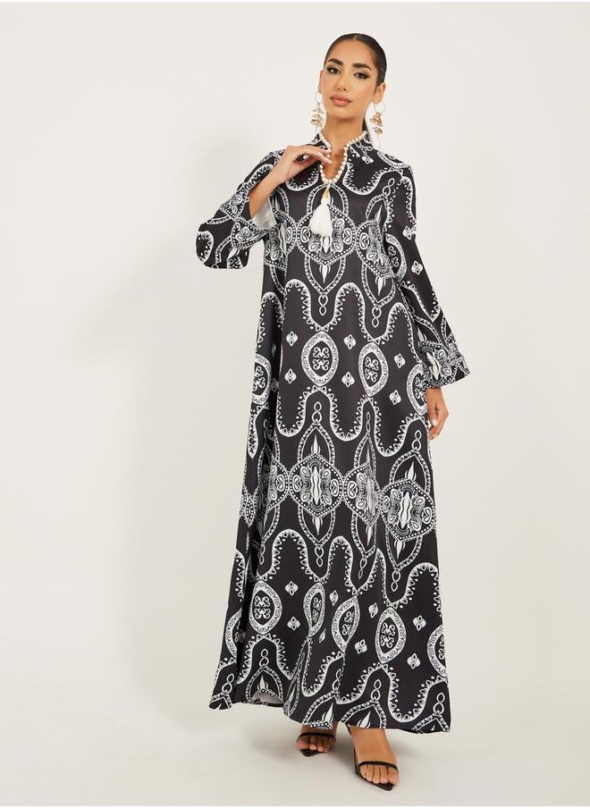 Styli - digital print satnd collar jalabiya with lace and tassel trim at neck - Image 1