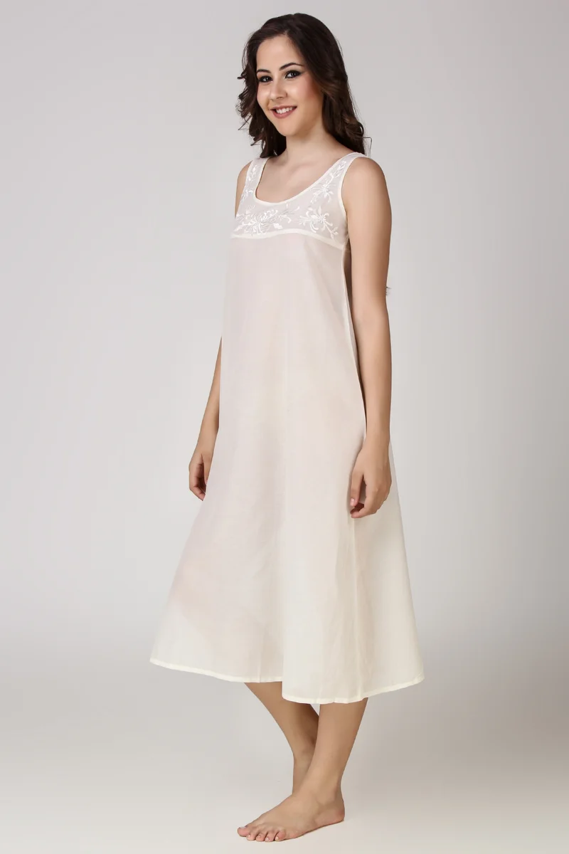 افتر دارك سامانثا، ثوب نوم و روب مطرز