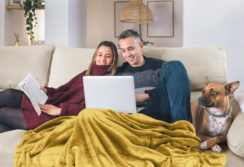 Utopia Bedding Fleece Blanket King Size Gold 300GSM Luxury Fuzzy Soft Anti-Static Microfiber Bed Blanket (90x102 Inch) - Image 5