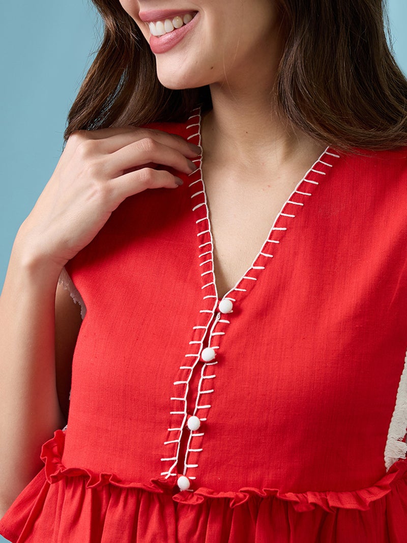 globus Globus Women Red V-Neck Thread Work Detail & Lace Inserts Pleated Crop Top - Image 4