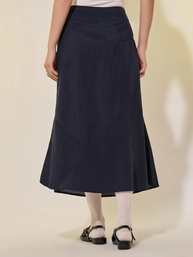 Styli Styli Plain Side Zipper A-Line Midi Skirt