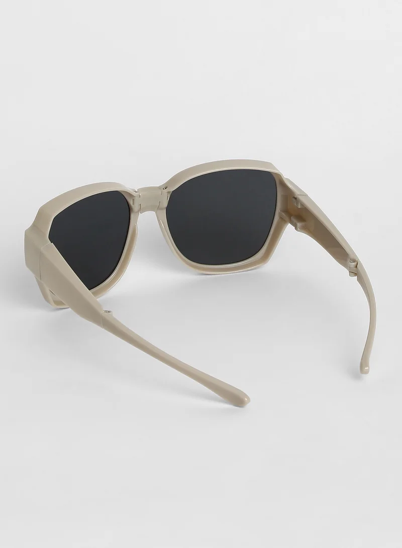 Haute Sauce Haute Sauce Unisex Foldable Oversized Sunglasses For Casual Wear | One-Size | Grey Polycarbonate Frame | Black Polarized Lens | Full Rim | Eyewear For Woman & Girls