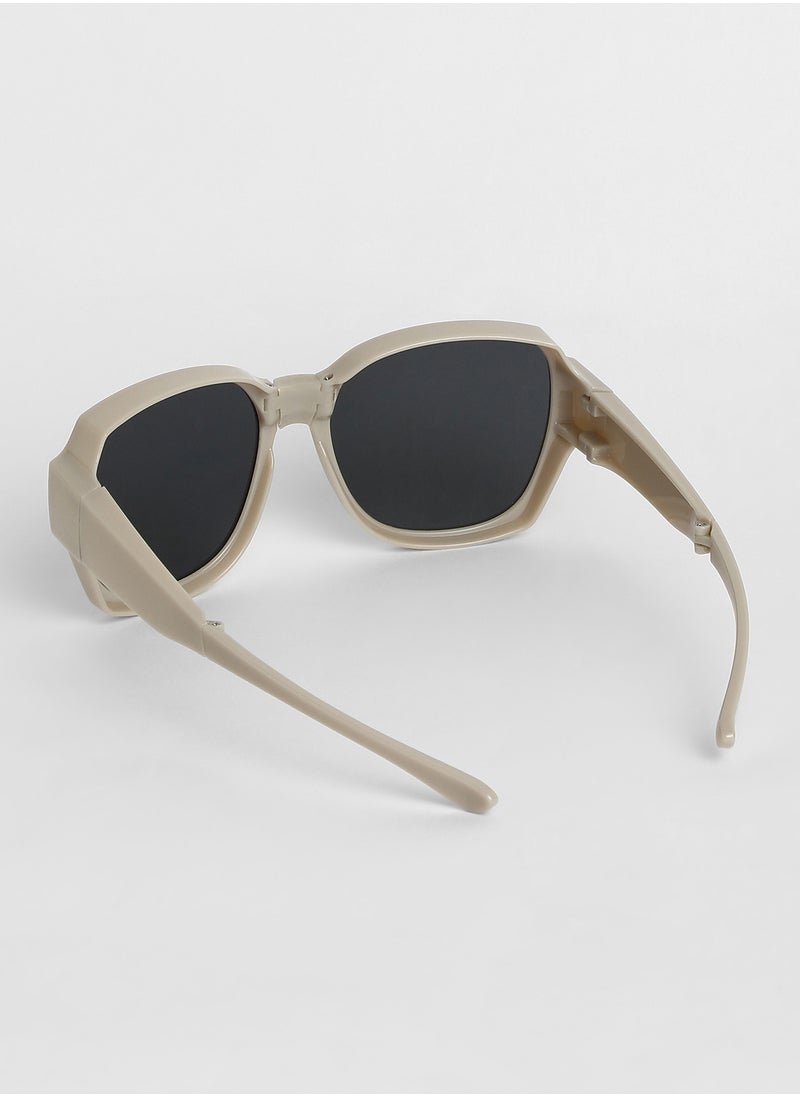 Haute Sauce Haute Sauce Unisex Foldable Oversized Sunglasses For Casual Wear | One-Size | Grey Polycarbonate Frame | Black Polarized Lens | Full Rim | Eyewear For Woman & Girls  - Image 4
