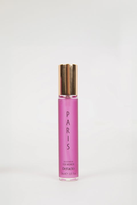 زجاجة عطر حريمي منعش بارفان