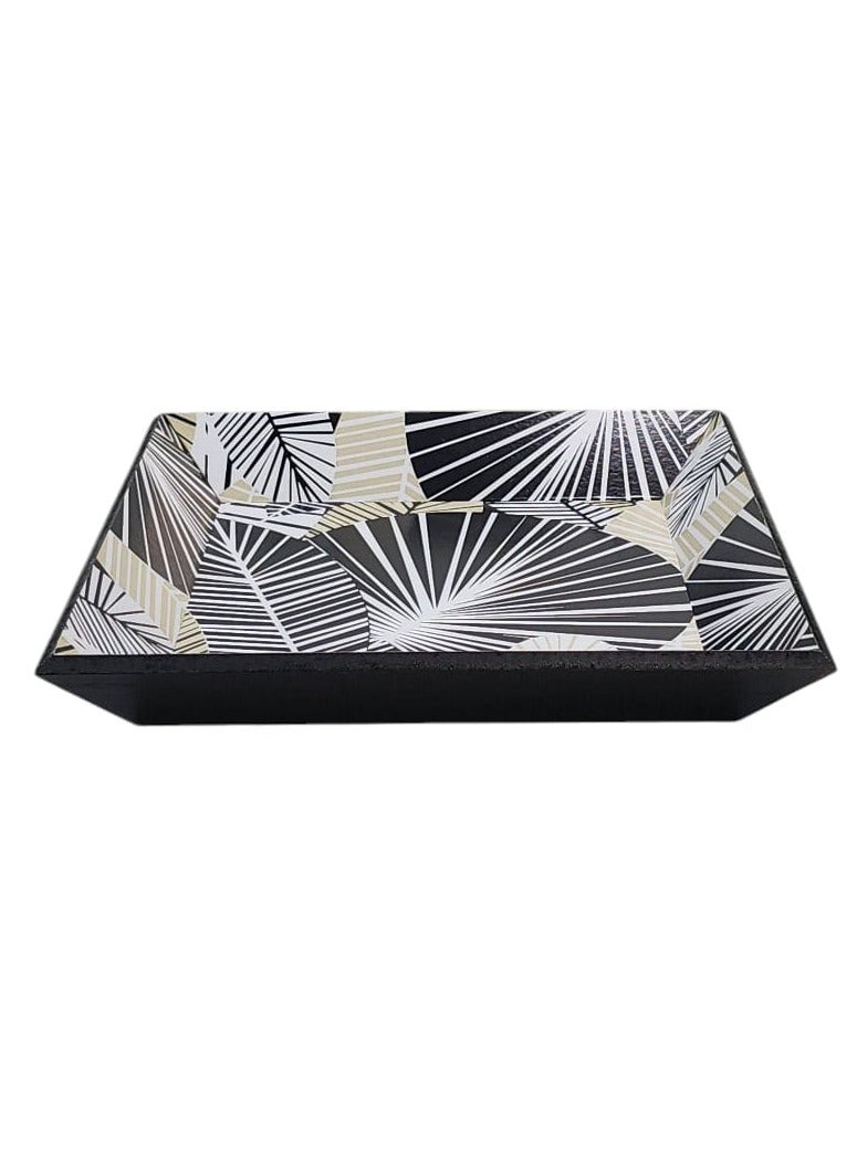 Elegant Wooden Serving Plate with a Geometric Palm Leaf Pattern (25x25x5 cm) – Perfect for Serving Food with Style and Natural Elegance - Image 1
