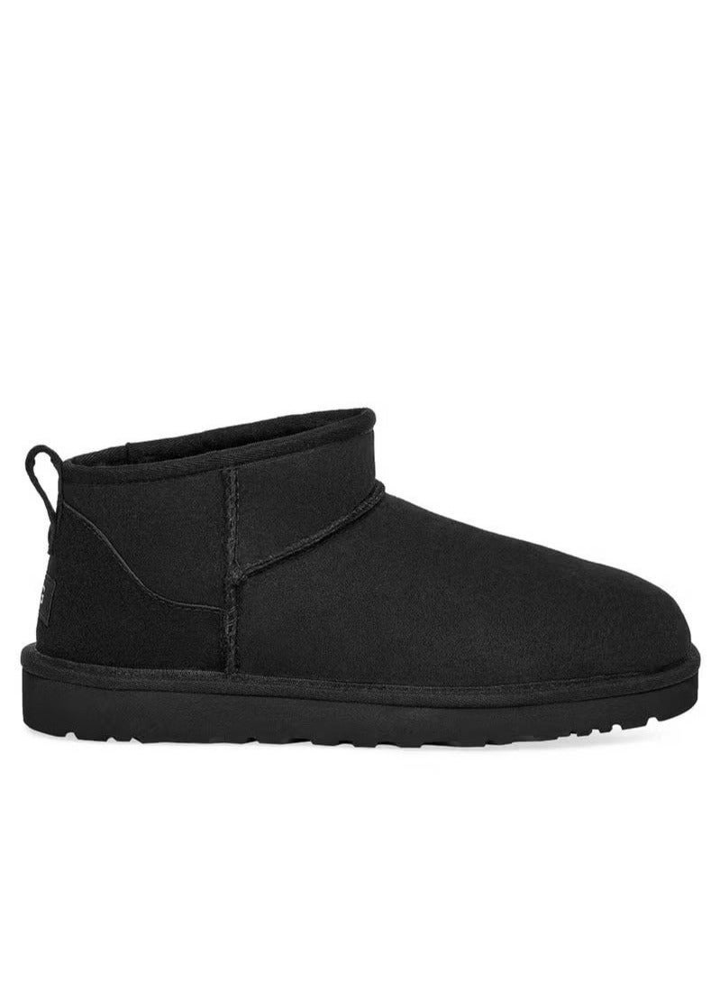 أوغ بوت كاحل UGG كلاسيك ميني II للنساء – دفء وراحة شتوية - Image 1