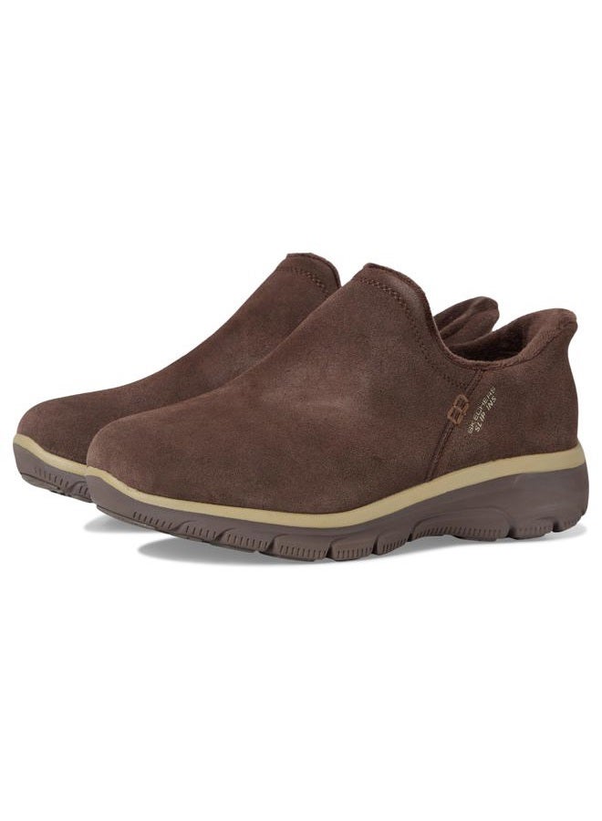SKECHERS حذاء نسائي سهل الارتداء - بوت كاحل من جلد السويد بدون استخدام اليدين، شوكولاتة، 7 عريض - Image 1