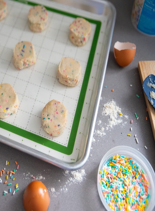 Tovolo TrueBake Silicone Baking Mat Half Sheet with Grid Lines for Baking Cookies Pastry Rolling Dough Cooking, Heavy Duty Heat Resistant Reusable Non Stick BPA Free Bakerware Liner Mat Oven Safe - Image 4