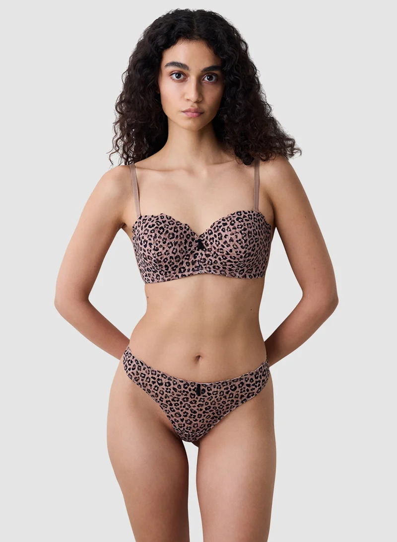 بنتي طباعة الفهد لوتس سوتيان