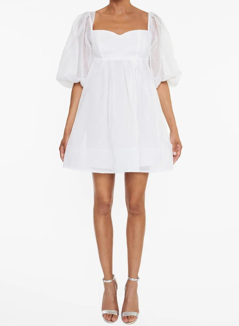 ترو ديكادينس Sabrina White Puff-Sleeve Babydoll Mini-Dress