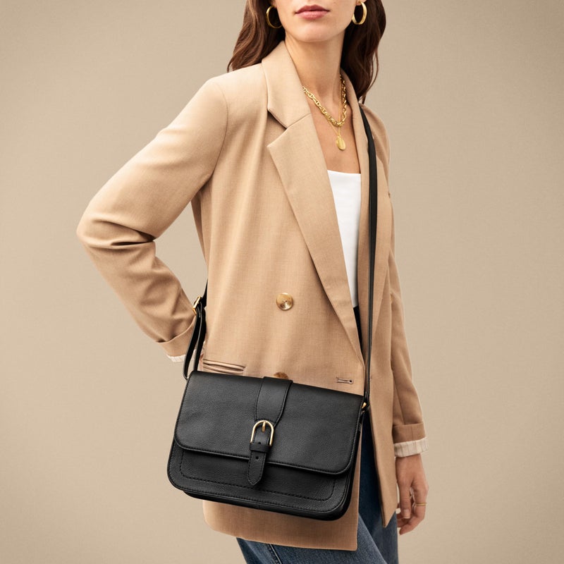 FOSSIL حقيبة فوسيل النسائية زوي الجلدية الكبيرة ذات الفلابة، سوداء (الموديل: ZB1935001) - Image 4