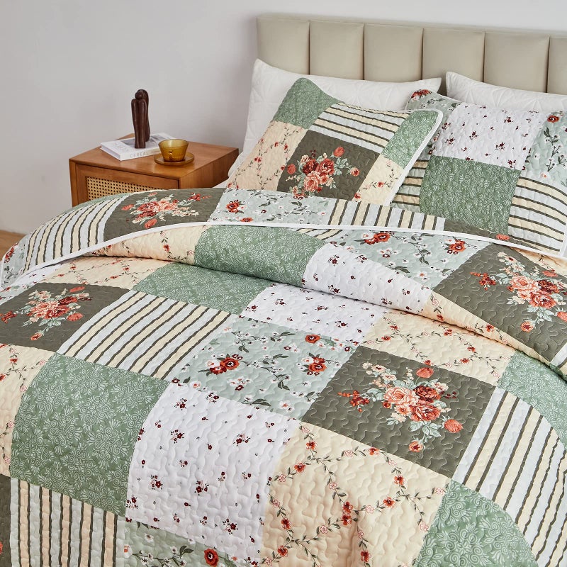 Flysheep Patchwork Quilt Set King Size, 3 Pieces Green Floral Plaid Summer Bedspread Coverlet Set, Soft Microfiber Reversible Lightweight Bed Cover for All Season (102" x 90", 1 Quilt+ 2 Pillow Shams) - Image 4