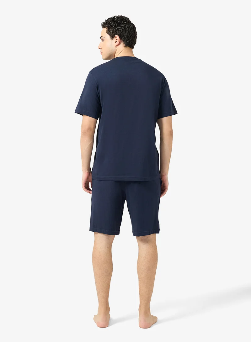 امبوريو ارماني مجموعة تيشيرت وشورت بشعار الماركة