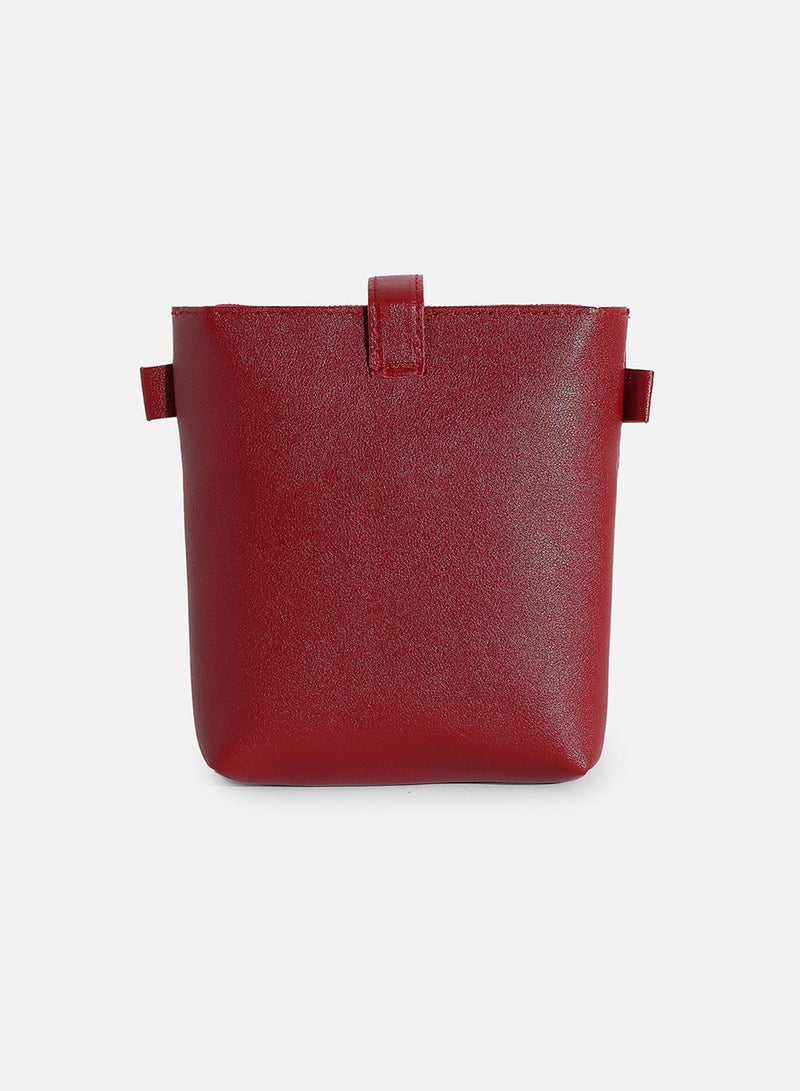 Haute Sauce Women's Daisy Maroon Cross Body Bag  - Image 5