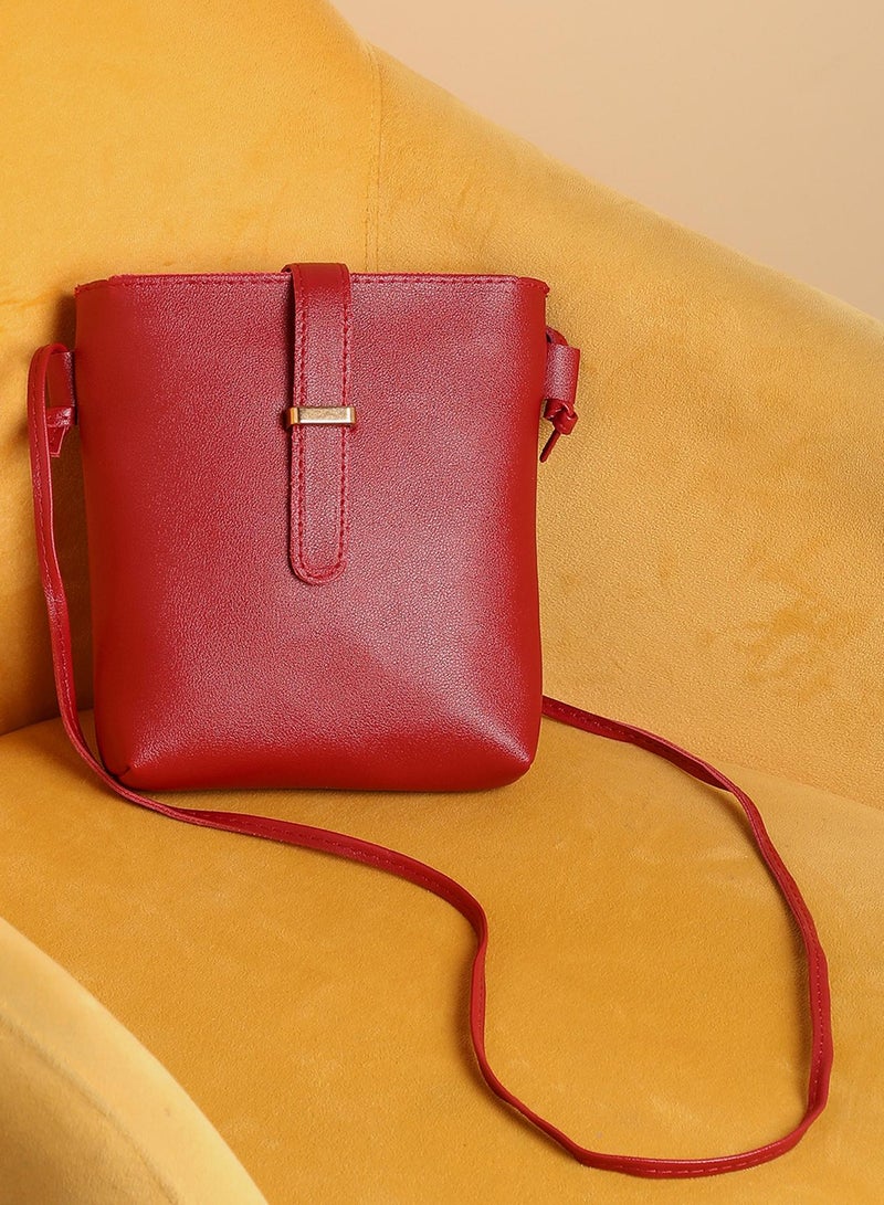 Haute Sauce Women's Daisy Maroon Cross Body Bag  - Image 1