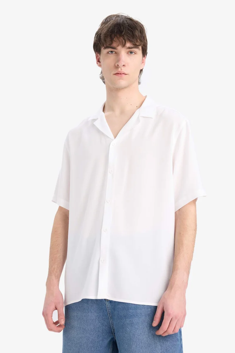 ديفاكتو Regular Fit Apache Neck Short Sleeve Shirt