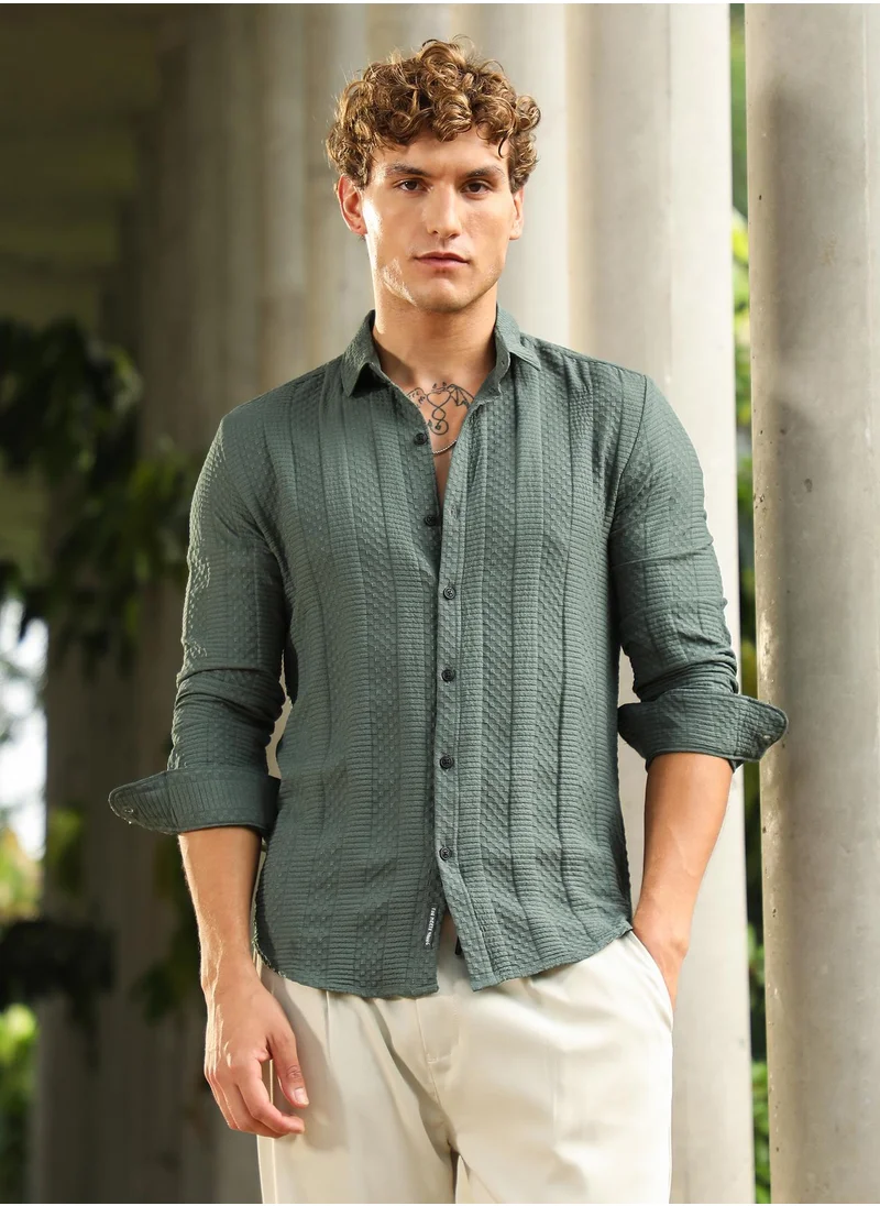 Campus Sutra Men's Pine Green Parallel-Check Tactile Shirt For Casual Wear | Spread Collar | Long Cuffed Sleeves | Button Closure | Shirt Crafted With Comfort Fit For Everyday Wear