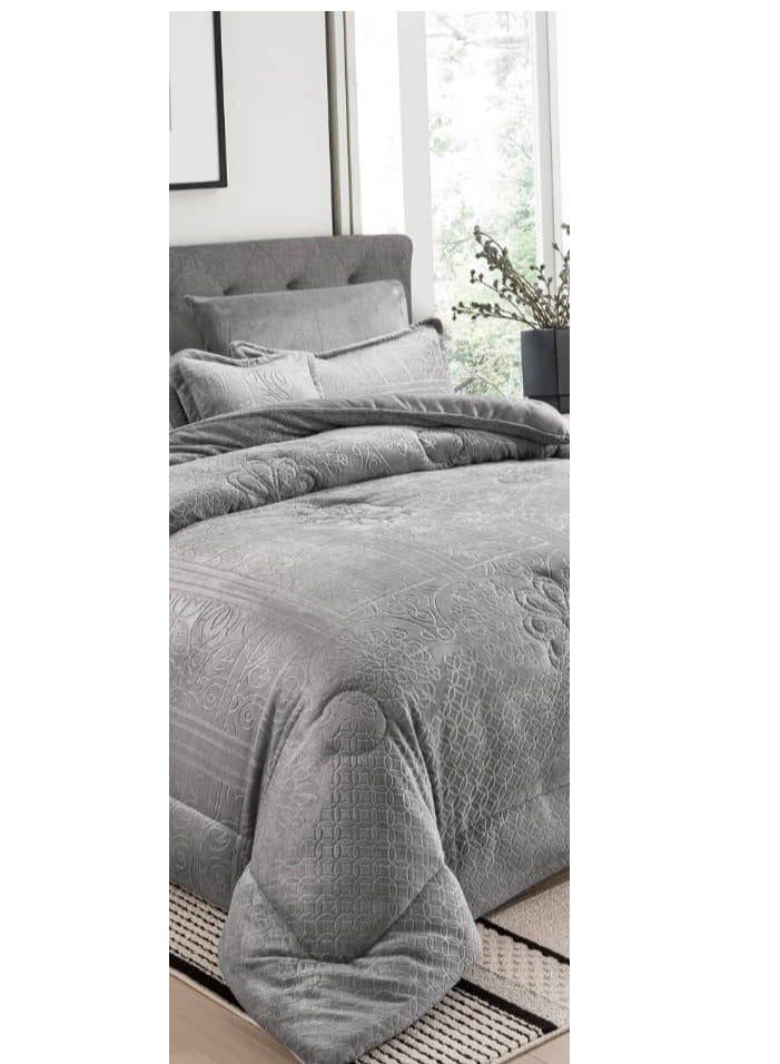 Winter double bedspread consisting of 6 pieces with a plain velvet and fur pattern design. Quilt size: 230*250 cm - Image 2