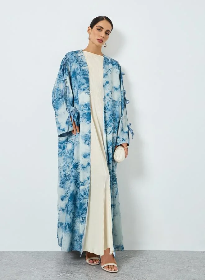 تايك تو عبايةة بأكمام طويلة وطبعة جرافيك