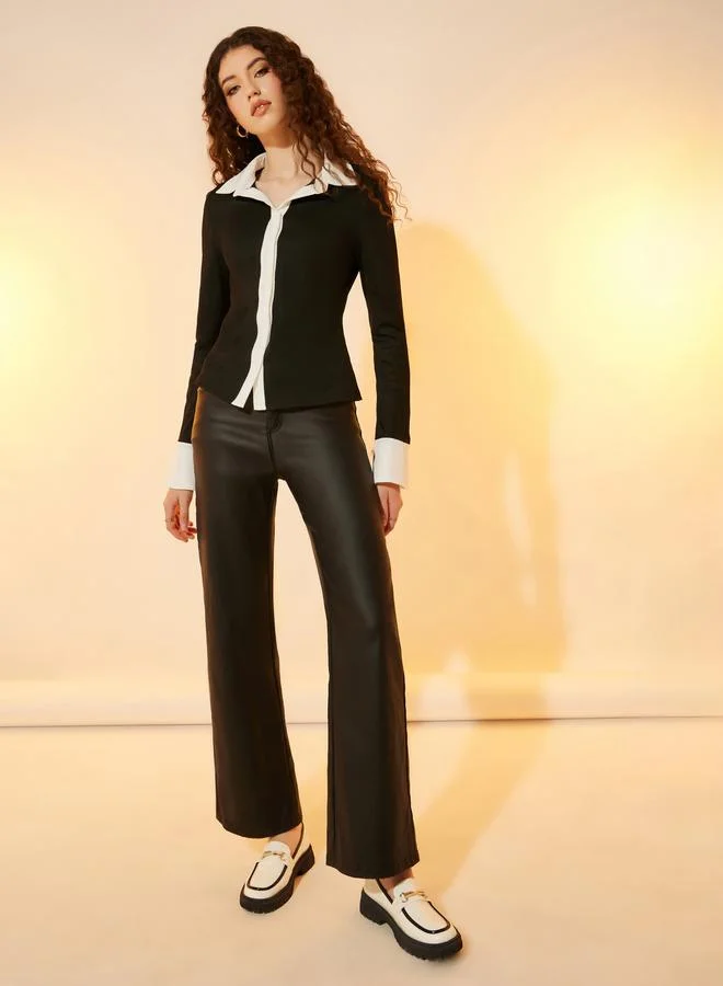 تايك تو قميص محبوك بقصة عادية مع أطراف متباينة