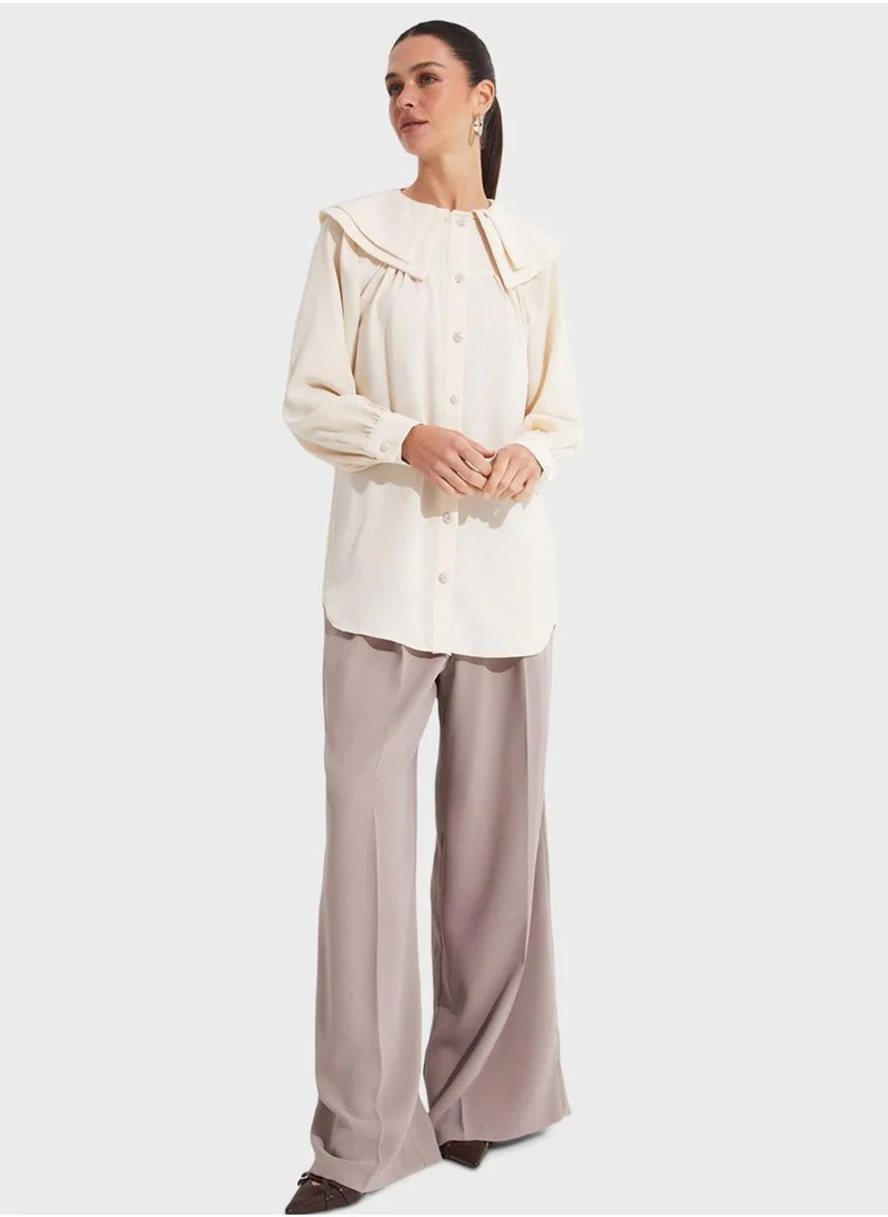جون Baby Collar Embellished Button Detail Shirt