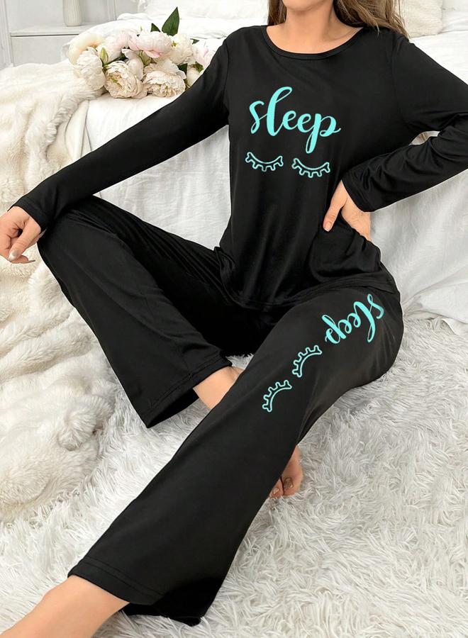 تايك تو طقم من تيشيرت بأكمام طويلة بطبعة كتابة وبنطال بتفاصيل ربطة - Image 4