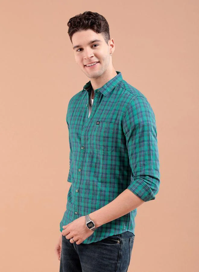 شركة المرآب الهندية Men Slim Fit Checkered Full Sleeves Spread Collar Casual Shirt