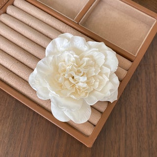 Large Peony Hair Clip - Girls Photo Floral Beach Vacation Accessory white hairpin - pzsku/ZB55472BC75998E63122CZ/45/1746233466/01a8ae32-2ad4-44d0-823e-9d00c36912c9