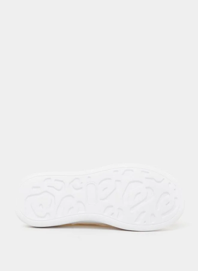 Styli Textured Lace Up Platform Sole Sneakers
