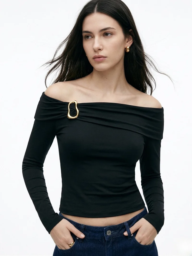 Outzidr  Black Off-Shoulder With Metal Buckle Trim Detail Top for Women | Best Price UAE
